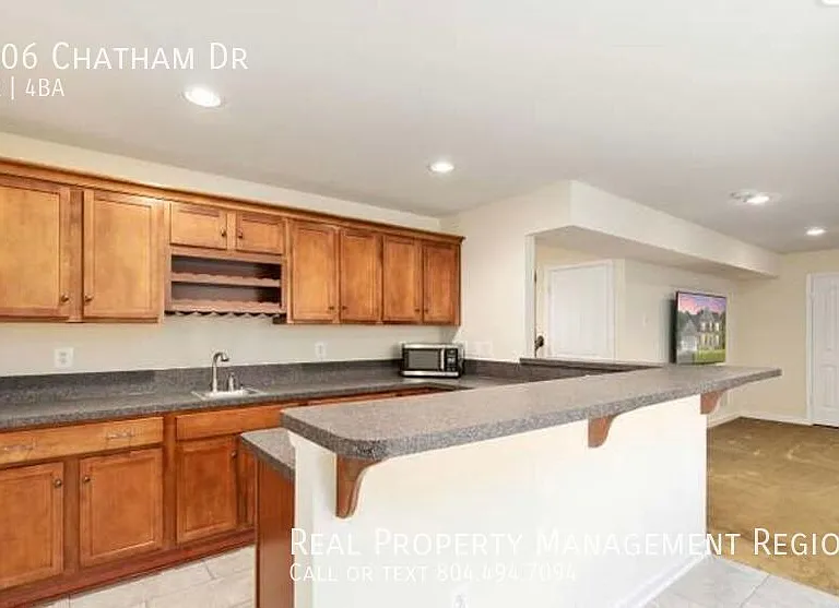 4306 Chatham Dr — Photo 9