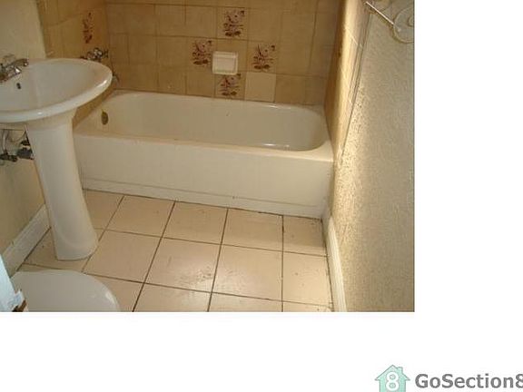 4th image of 1557 NW 15th Ter