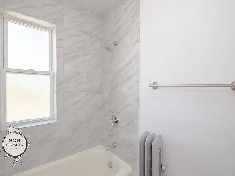2208 S 57th Ave #10 — Photo 9