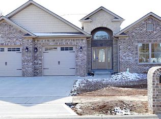 102 Clubhouse Dr, Georgetown, KY 40324