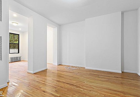 2nd image of 360 9th Ave APT 1