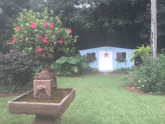 Backyard & Garden Shed