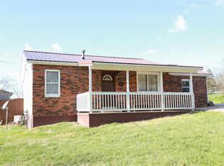 528 Flucom Mdws, De Soto, MO 63020