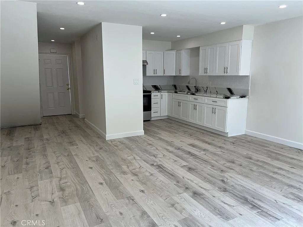 2 bed, 1.5 bath, 1100 sqft, $2,795 — Photo 4