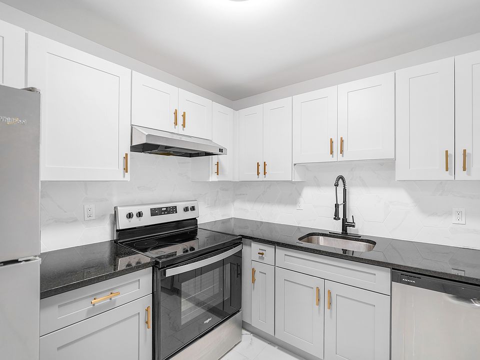 1st image of 22 Atwood St #203