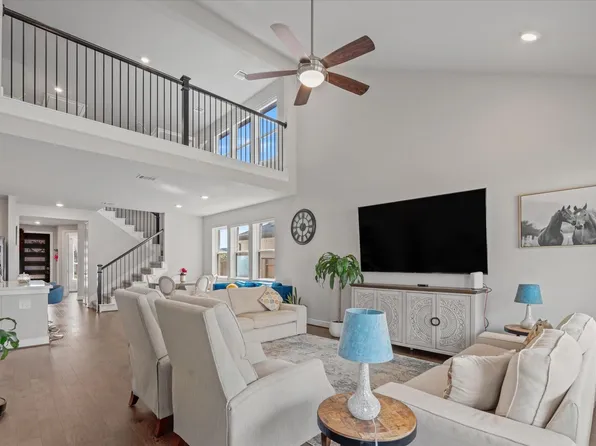 9211 Fenton Oaks Dr, Cypress, TX 77433