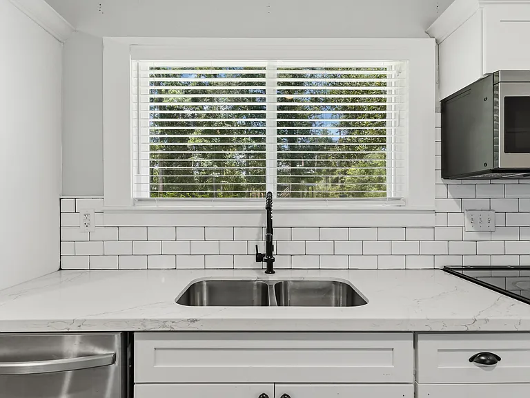 165 Morris Dr — Photo 16