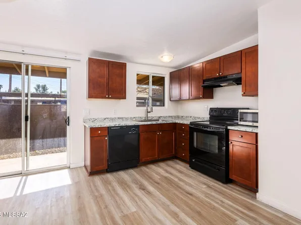 2821 N Columbus Blvd APT 14, Tucson, AZ 85712