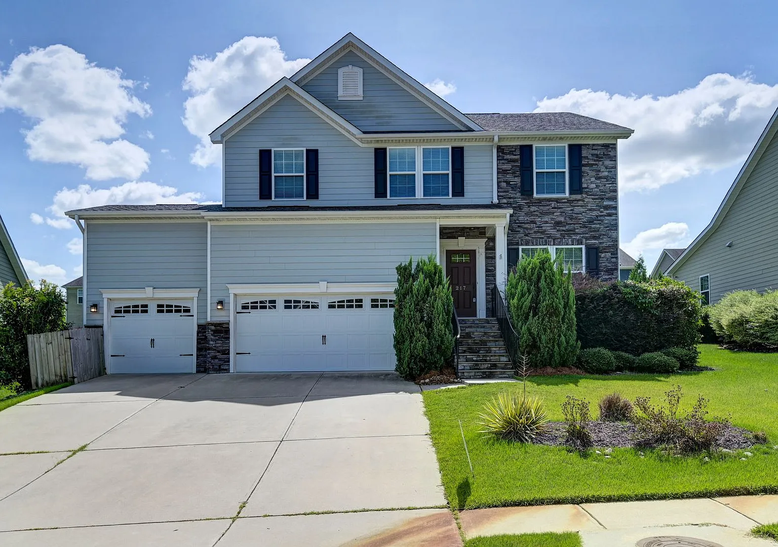 Beautiful 3-Bedroom Home with Private Pool in Barr Lake — Photo 1