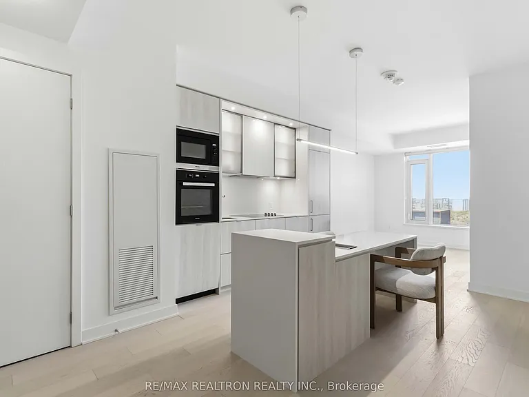 11 Yorkville Ave #3403 — Photo 5