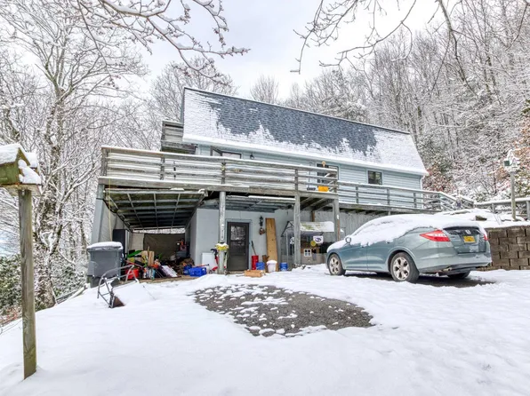 199 Fox Trot Dr SW, Meadows Of Dan, VA 24120
