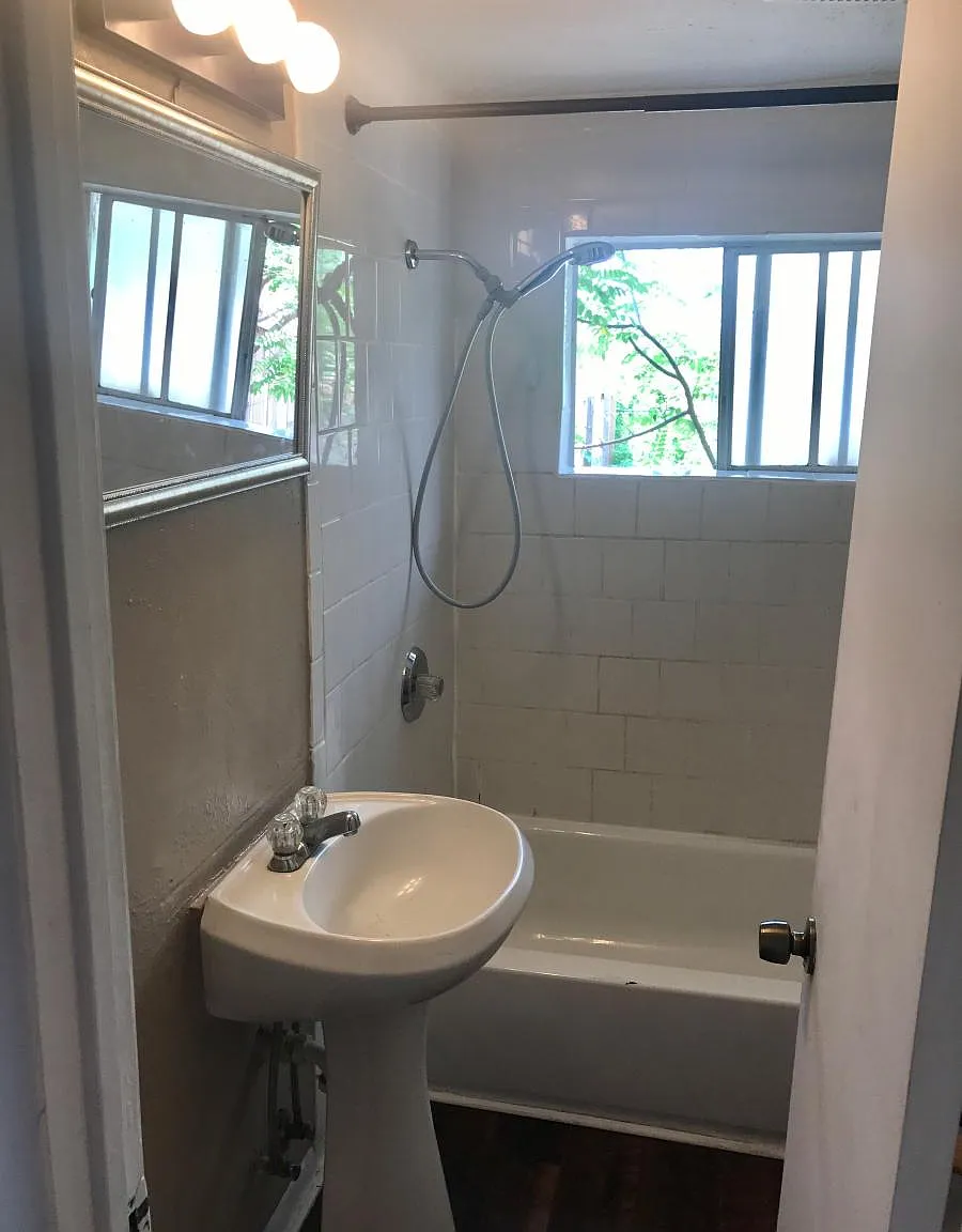 3 bed, 1000 sqft, $1,250 — Photo 2