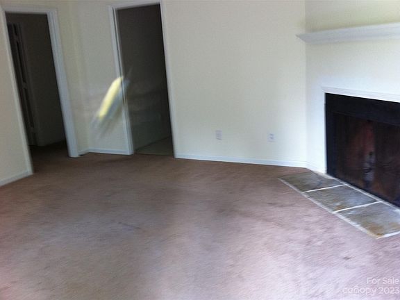 3rd image of 6011-6013 Olinda St
