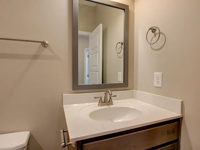 1121 Cardinal Creek Dr — Photo 31