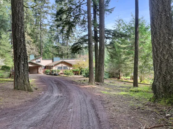 24703 W Demming Rd, Elmira, OR 97437