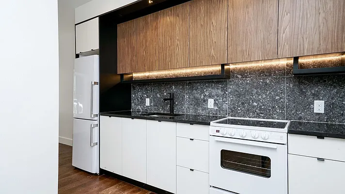 Rented by Nooklyn NYC LLC | media 79