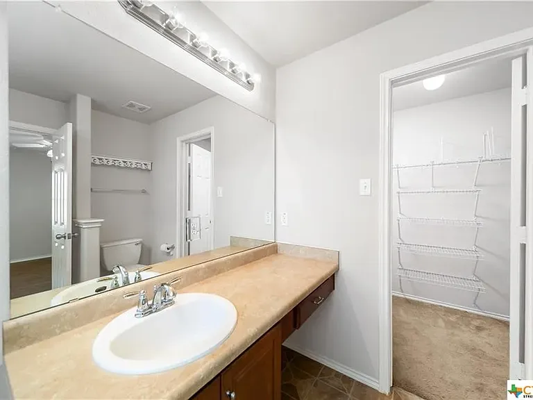 313 Wimberley St — Photo 11