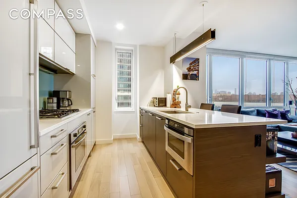 Rented by Compass | media 9