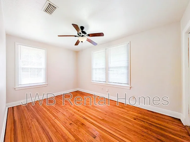 2065 Camden Ave — Photo 5