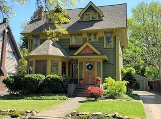 1709 Cumberland Rd, Cleveland Heights, OH 44118
