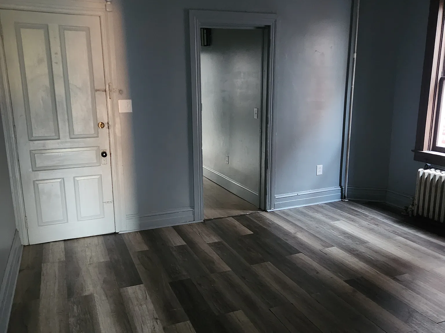 2 bed, $1,000 — Photo 1