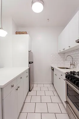 Rented by Mirador Real Estate | media 11