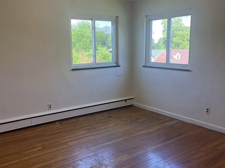 910 Cherry Dr #8 — Photo 8