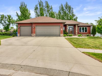 5831 Autumn Dr S, Fargo, ND, 58104