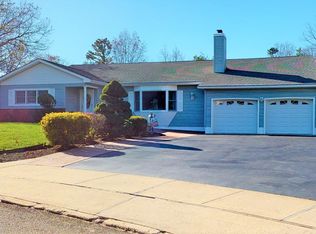 11 Liverpool Ct, Toms River, NJ 08753