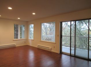 23415 18th Ave S APT 5, Des Moines, WA 98198