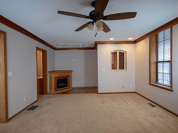 3rd image of 145 E Michigan Ave