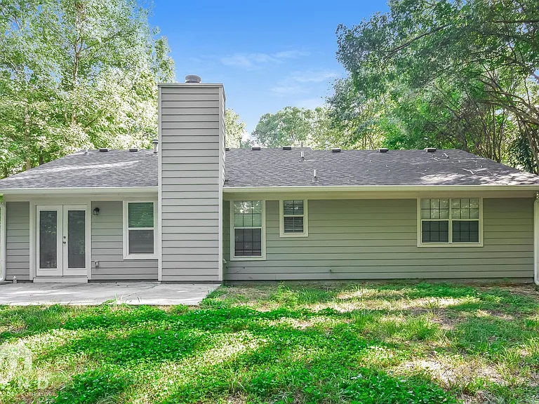 151 Adrian Dr — Photo 15