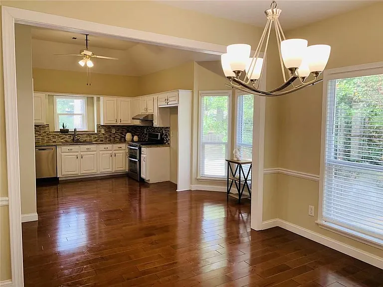 5365 Derby Chase Ct — Photo 9