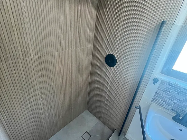 2292 SW 16th Ter #3 — Photo 3