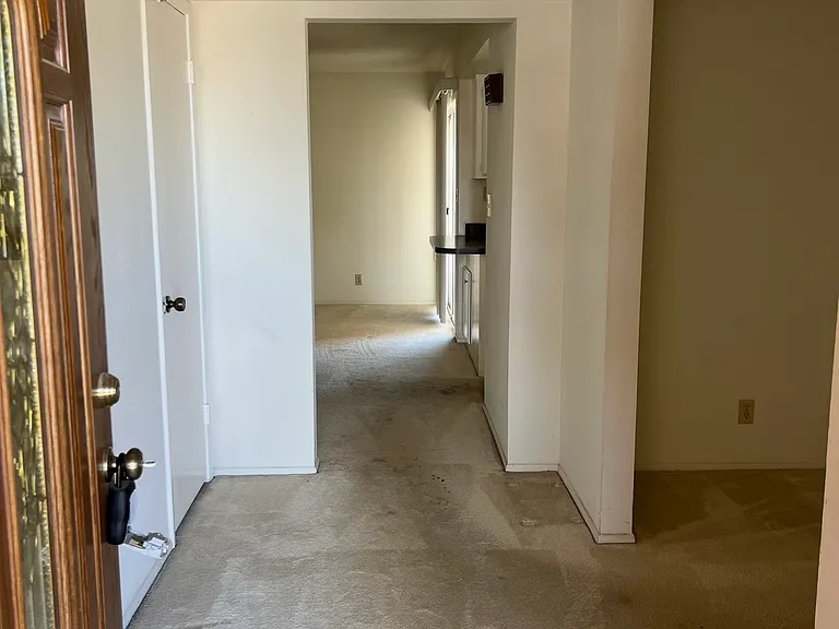 471 E Cascada Rd — Photo 2