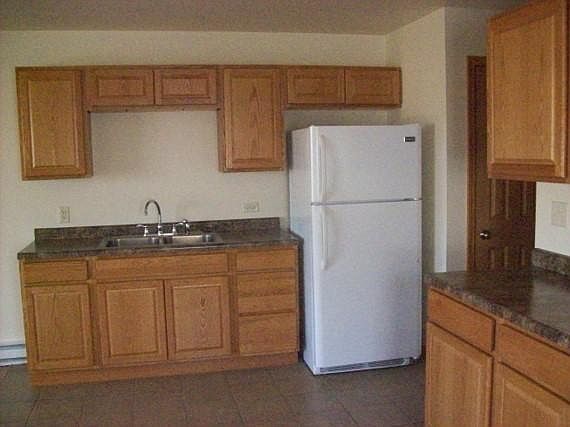 1st image of 1402 W Trainor Dr APT B