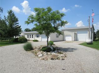 1155 County Road 1075 Rd E, Toledo, IL 62468