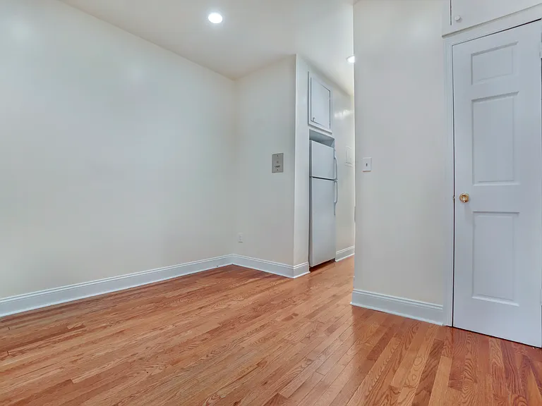 185 E 3rd St #2C — Photo 5