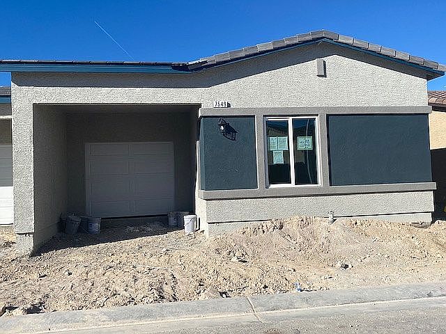 1st image of 7549 Crested Moon St