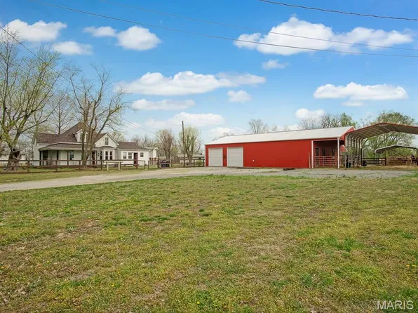 1924 High St, Chester, IL 62233