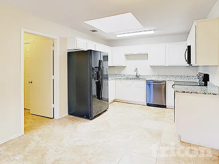 413 Rustic Grove Ln — Photo 6