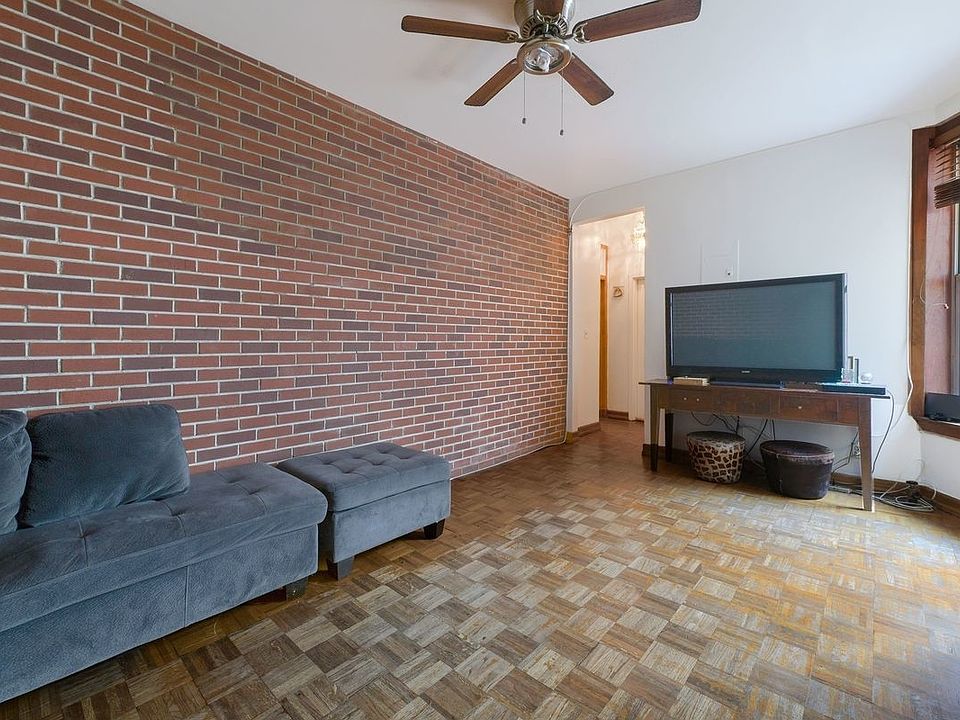 1st image of 110 Forsyth St #6