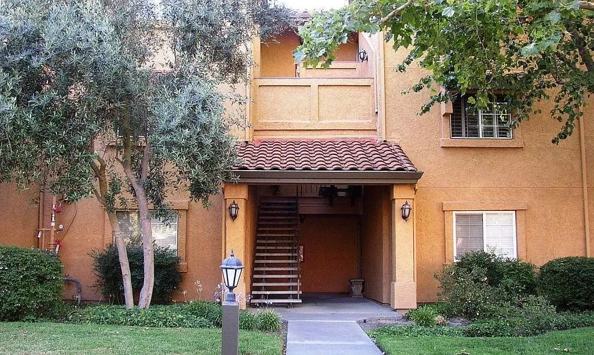 805 Watson Canyon Ct — Photo 4