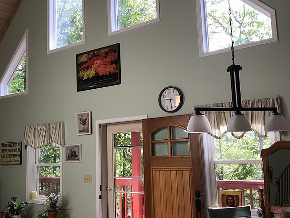2nd image of 495 Riverview Dr