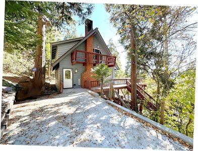 27300 Bernina Dr, Lake Arrowhead, CA, 92352