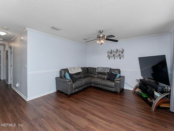 4th image of 5231 BROADWAY Avenue