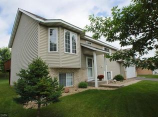 3334 White Oaks Ln, Woodbury, MN 55125