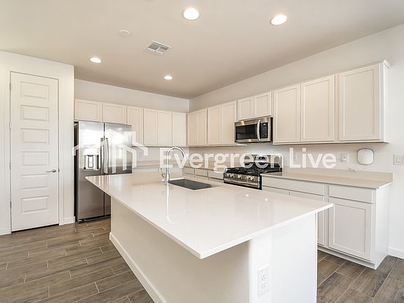 5th image of 10127 E Ulysses Ave