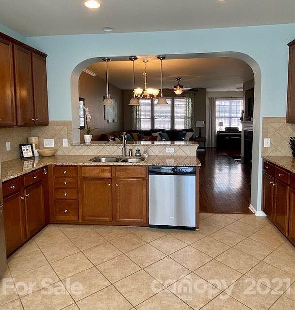 1st image of 849 Windy Falls Dr