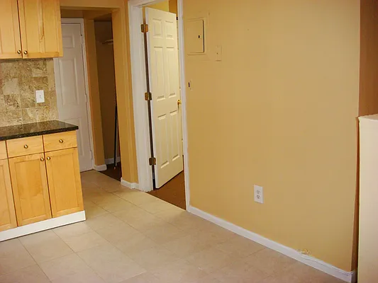 Rented by Avanguard Realty Corp | media 5